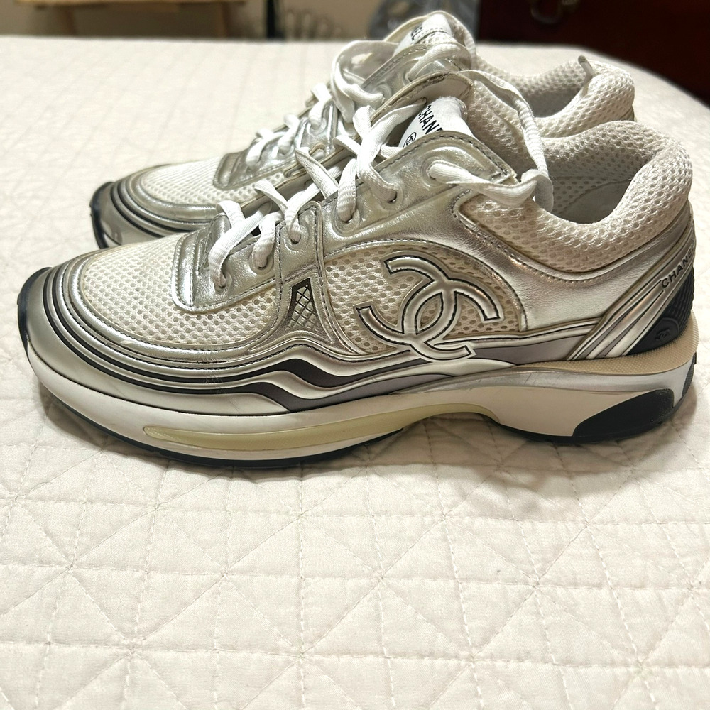 Chanel Laminated Calfskin Sneakers Womens 38 US 8 White Silver CC Shoes Auth - Picture 2 of 15